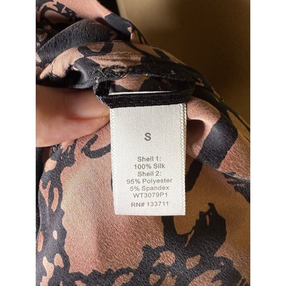 Addison SZ S 100% Silk Button Up Tunic Blouse Artsy Colorful Abstract Print Work - Picture 8 of 10